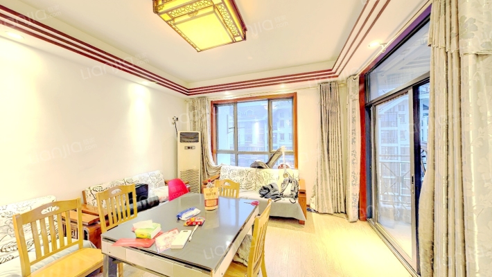 现代森林花园二手房实景图