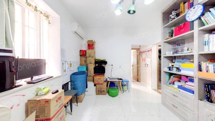 东泰路44号院二手房实景图