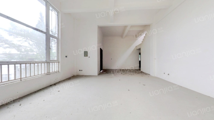 都江森林别墅二手房实景图