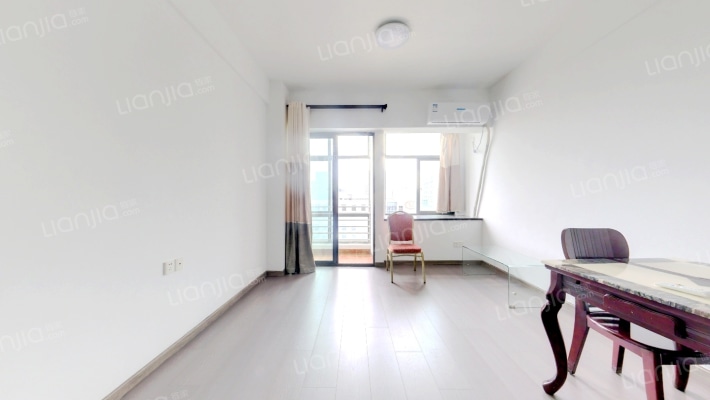 中构银城二手房实景图