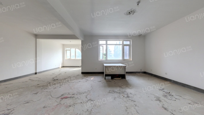 银盛泰德郡二手房实景图