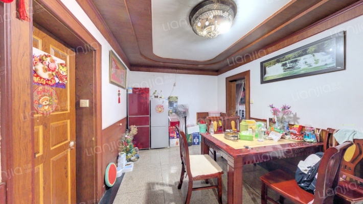 淀兴路811号二手房实景图