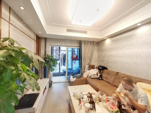 整租·缤纷翡翠湾二期 3室1厅 南