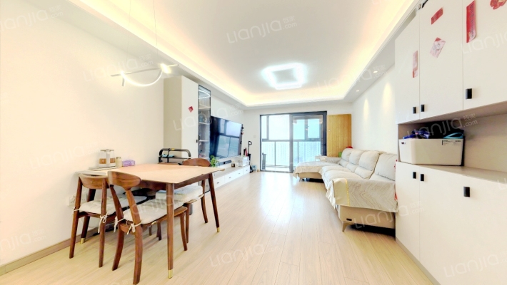 四季都会二手房实景图