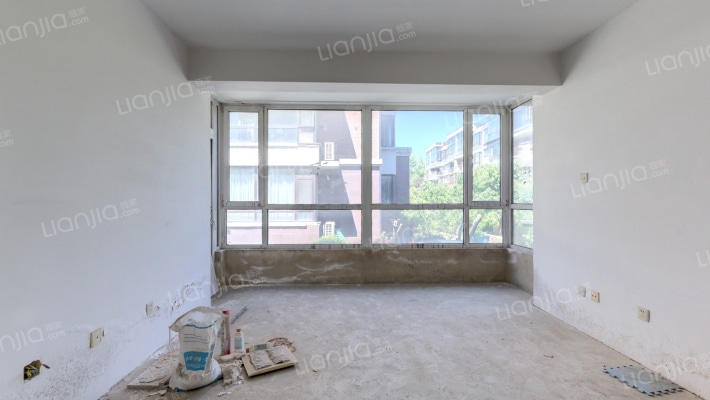 加华小城二手房实景图