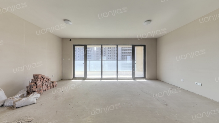 西发融信缦山兰庭一期二手房实景图