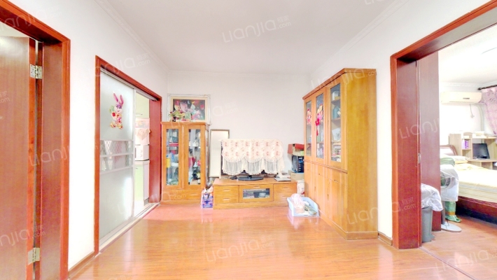 三步两桥二手房实景图