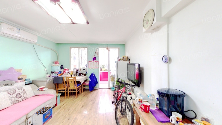 松江路（80中）二手房实景图