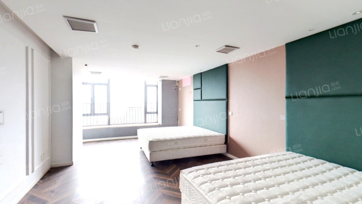 富力史丹尼国际公寓二手房实景图