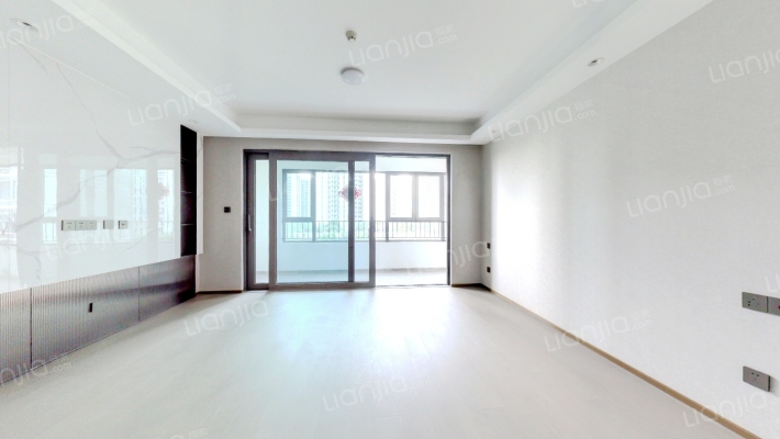 颐和铂岸江璟二手房实景图