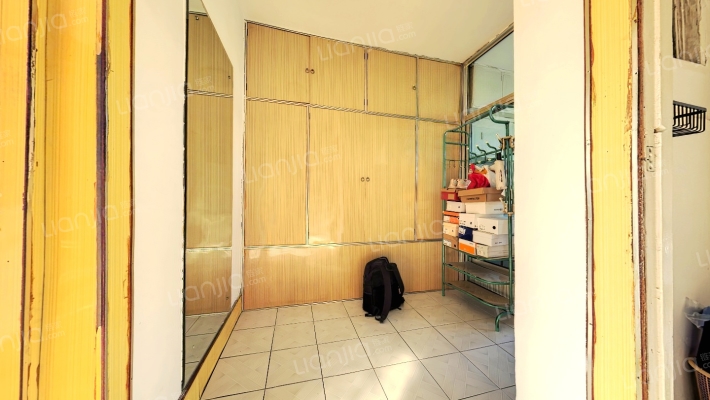 宏伟小区二手房实景图