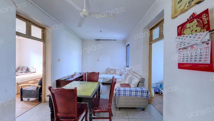 龙凤新村二手房实景图