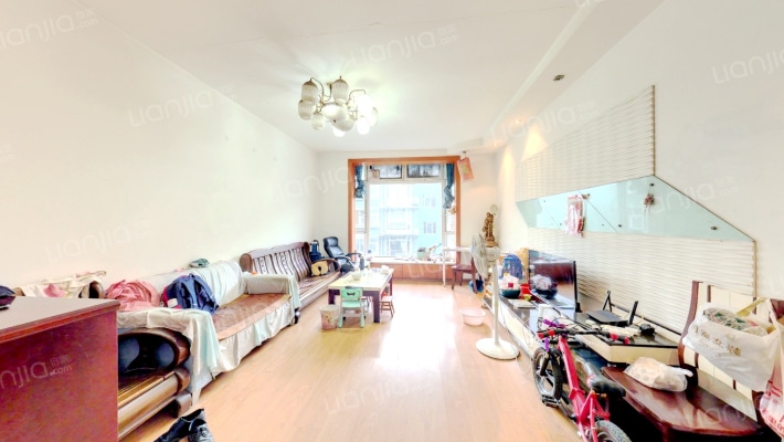 恋日家园E区二手房实景图