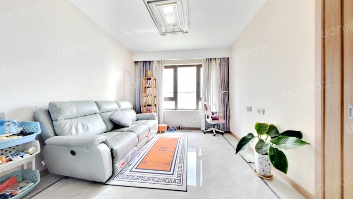 万科中俄国际城二手房实景图