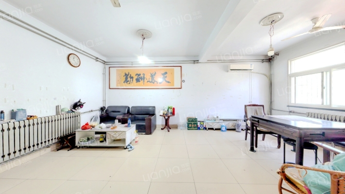 明四花苑小区二手房实景图