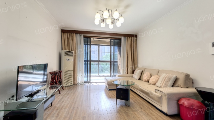 沁园雅舍二手房实景图