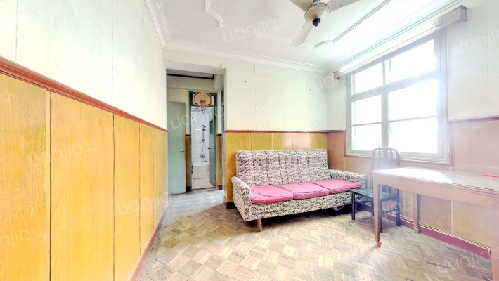 临潮一村二手房实景图