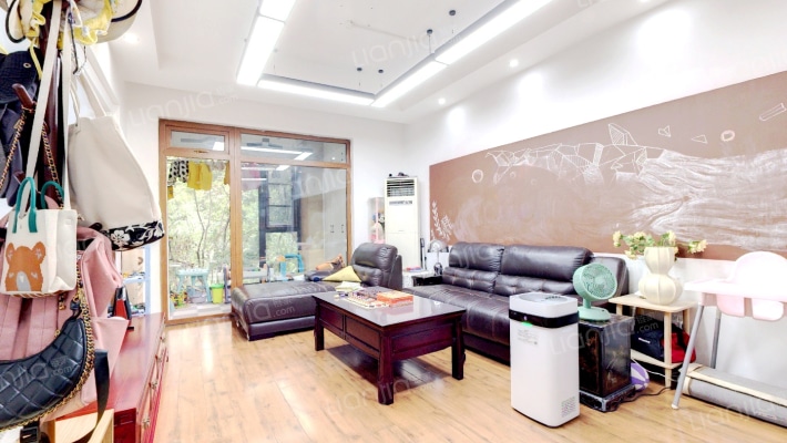 麓山国际茵特拉肯A二手房实景图