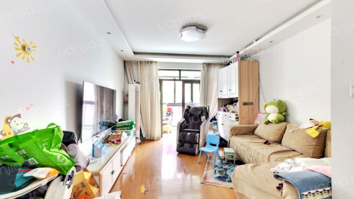 新城家园二手房实景图