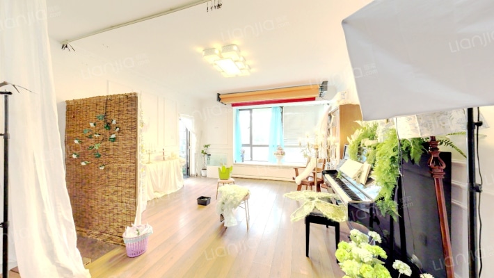 蓝谷地一二期二手房实景图