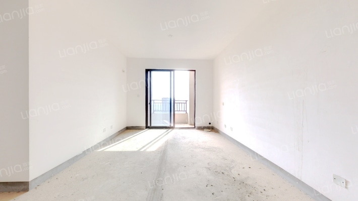 绿地国际博览城二期博伟二手房实景图