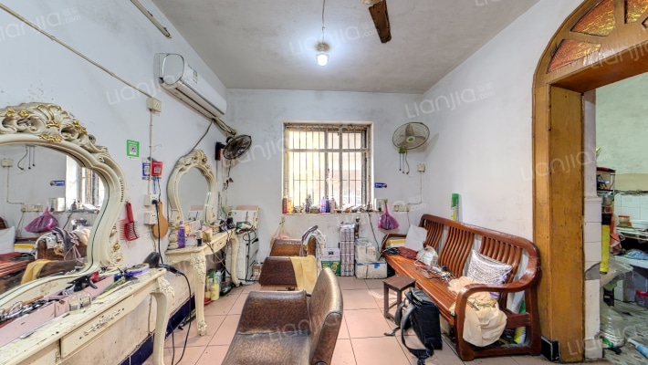 洪城路社区二手房实景图