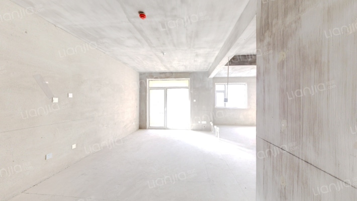 逸城山色二手房实景图