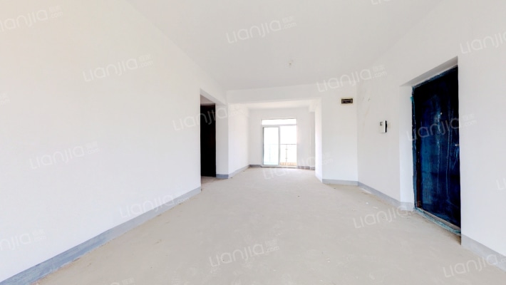 侨亚美苑二手房实景图