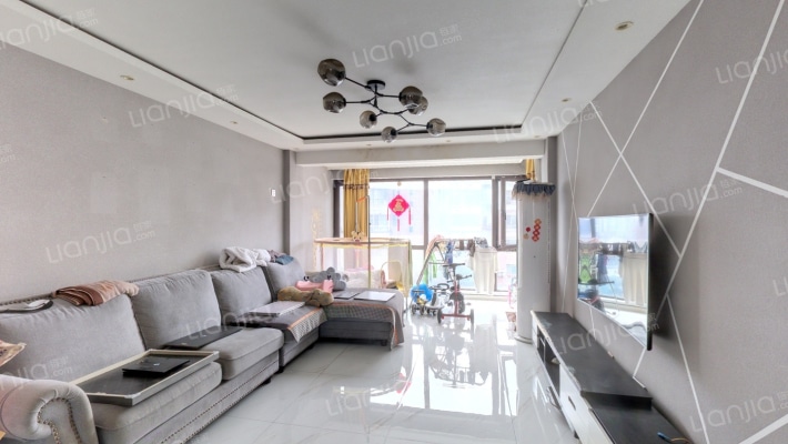 香醇波尔多鸿苑二手房实景图