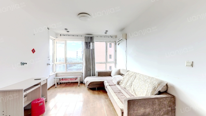 香槟蓝湾二手房实景图