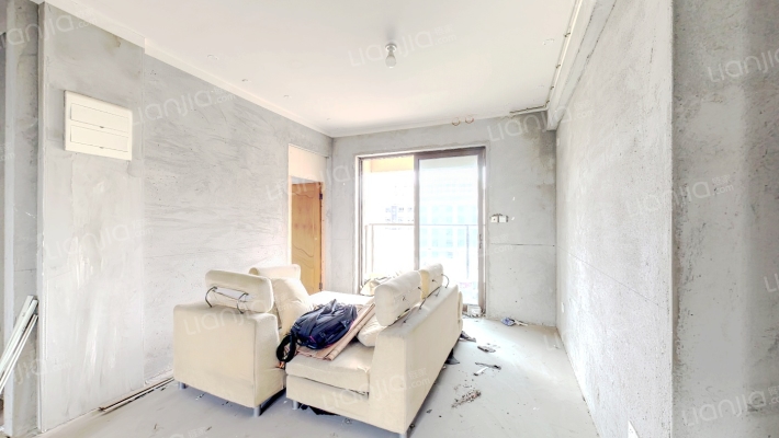 绿地柏澜晶舍二手房实景图