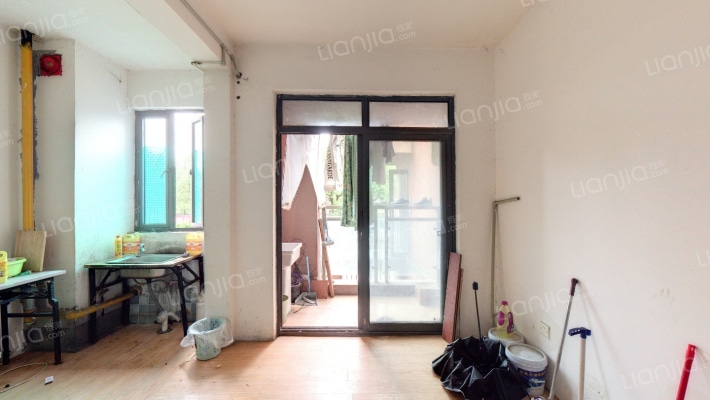 新娄花园二手房实景图