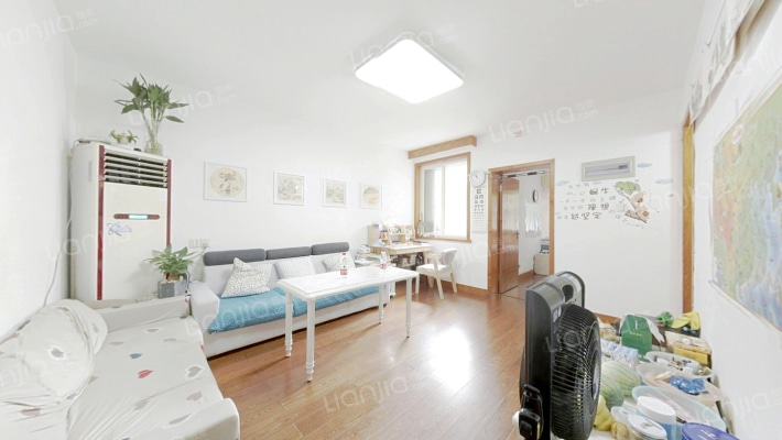 蓝天公寓二手房实景图