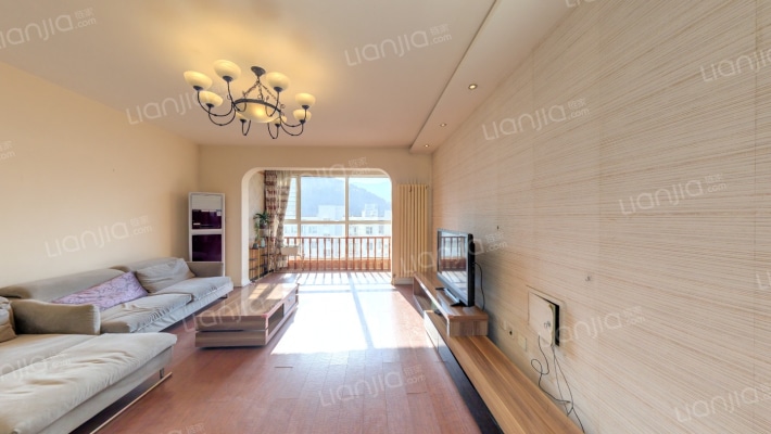 鲁能领秀城F区二手房实景图