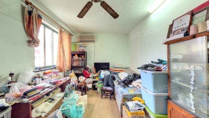 罗秀新村二手房实景图