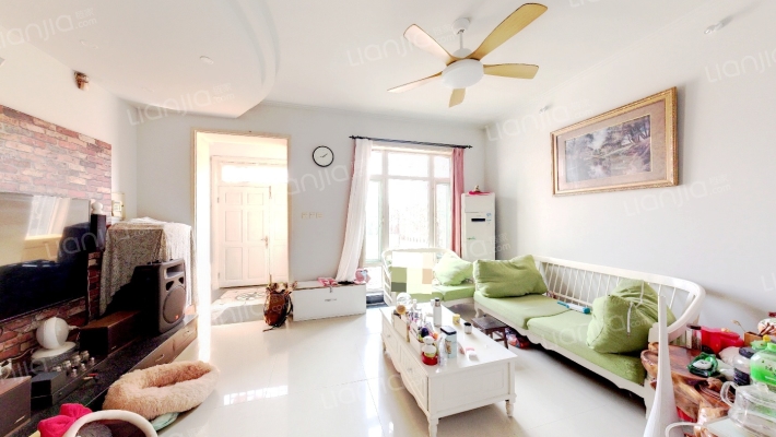 万科新城凌霄苑二手房实景图