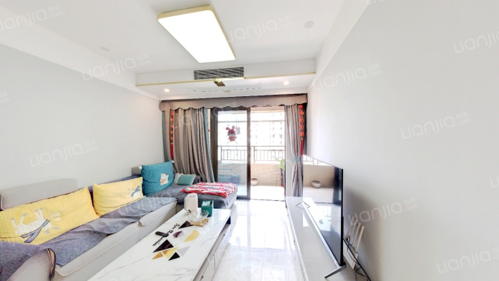 雅居乐融创三江府二手房实景图