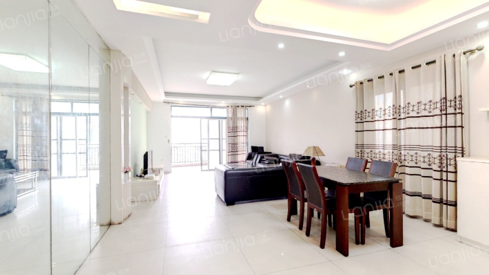 芳菲苑小区二手房实景图