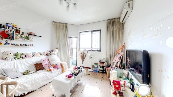 雕墅二手房实景图