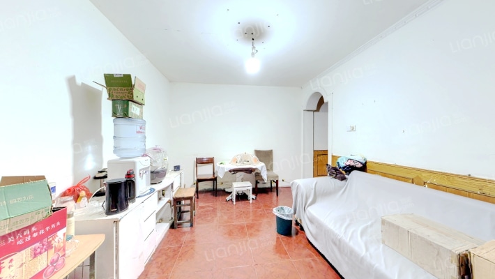 尹江岸小区二手房实景图