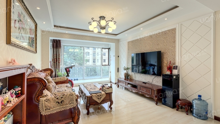 中旅国际小镇东区二手房实景图