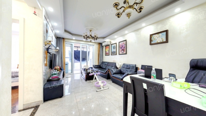 彩叠湾二手房实景图