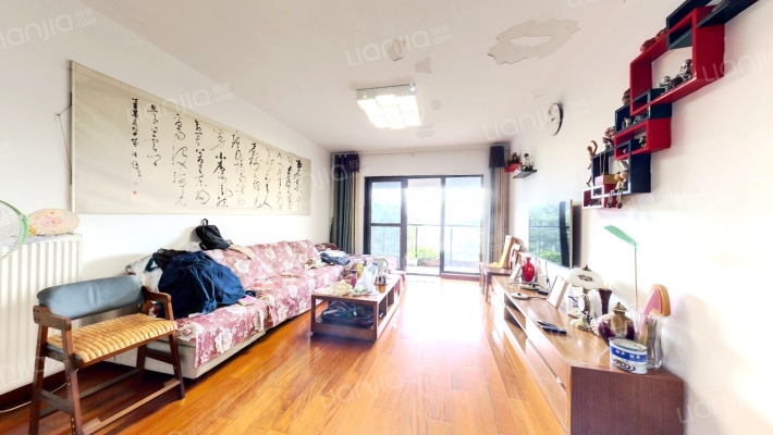 泰然南湖玫瑰湾三期二手房实景图