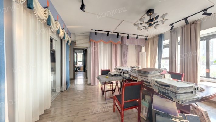 恒泰阿奎利亚悦璟府二手房实景图