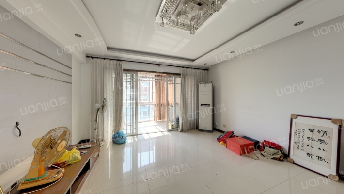 假日风景二手房实景图