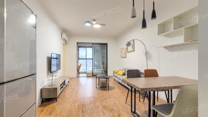 首航欣程二手房实景图