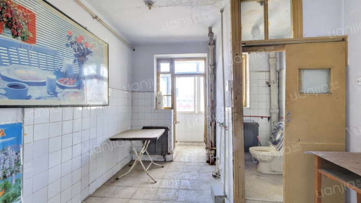 教委乙栋家属楼二手房实景图