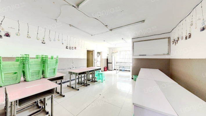 铂蓝地二手房实景图