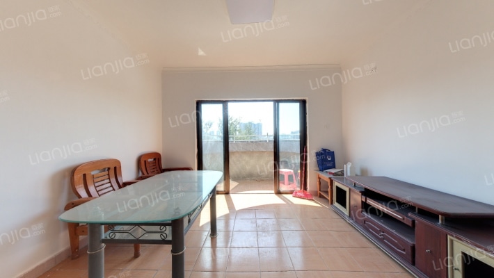 比华利山庄二手房实景图