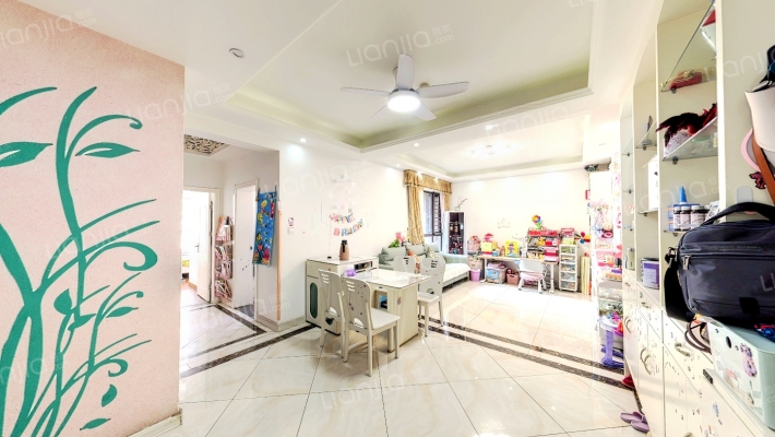 蓝鼎星河府二手房实景图